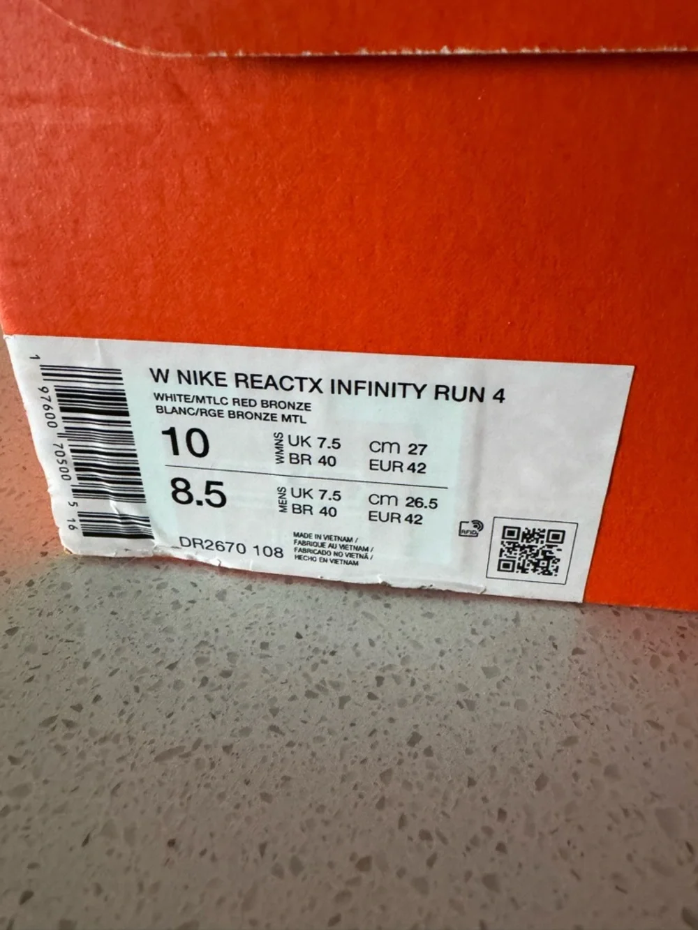 Nike Women’s White Knit Runners with Pink Accent - Picture 6 of 6